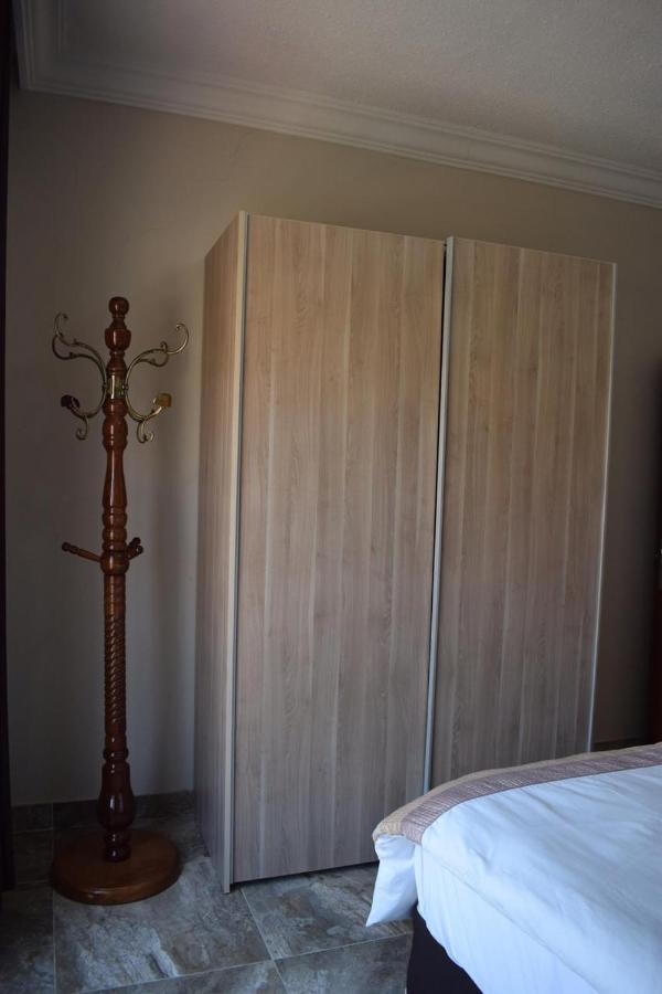 Baron Palace Hotel Suites Aqaba Exterior photo